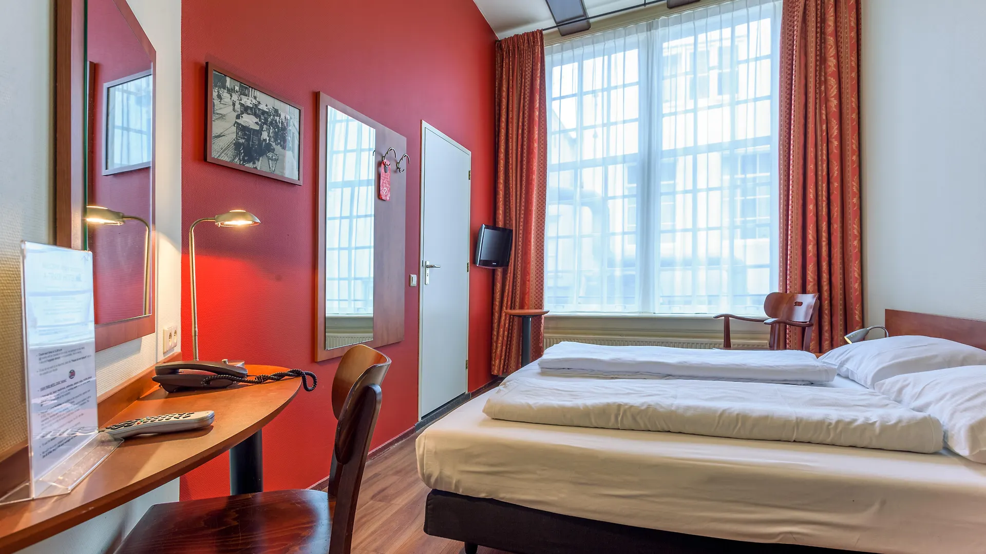 A-Train Hotel Амстердам 3*,  Нидерланды