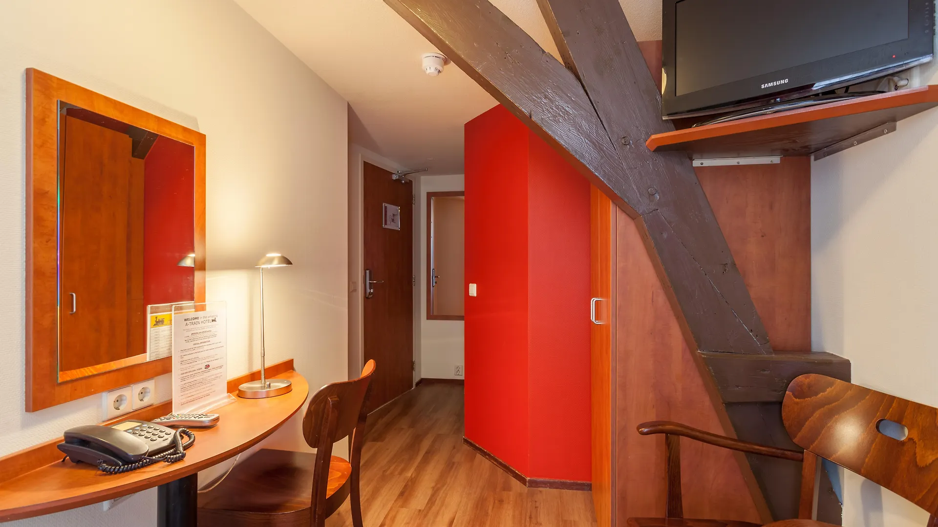 A-Train Hotel Амстердам