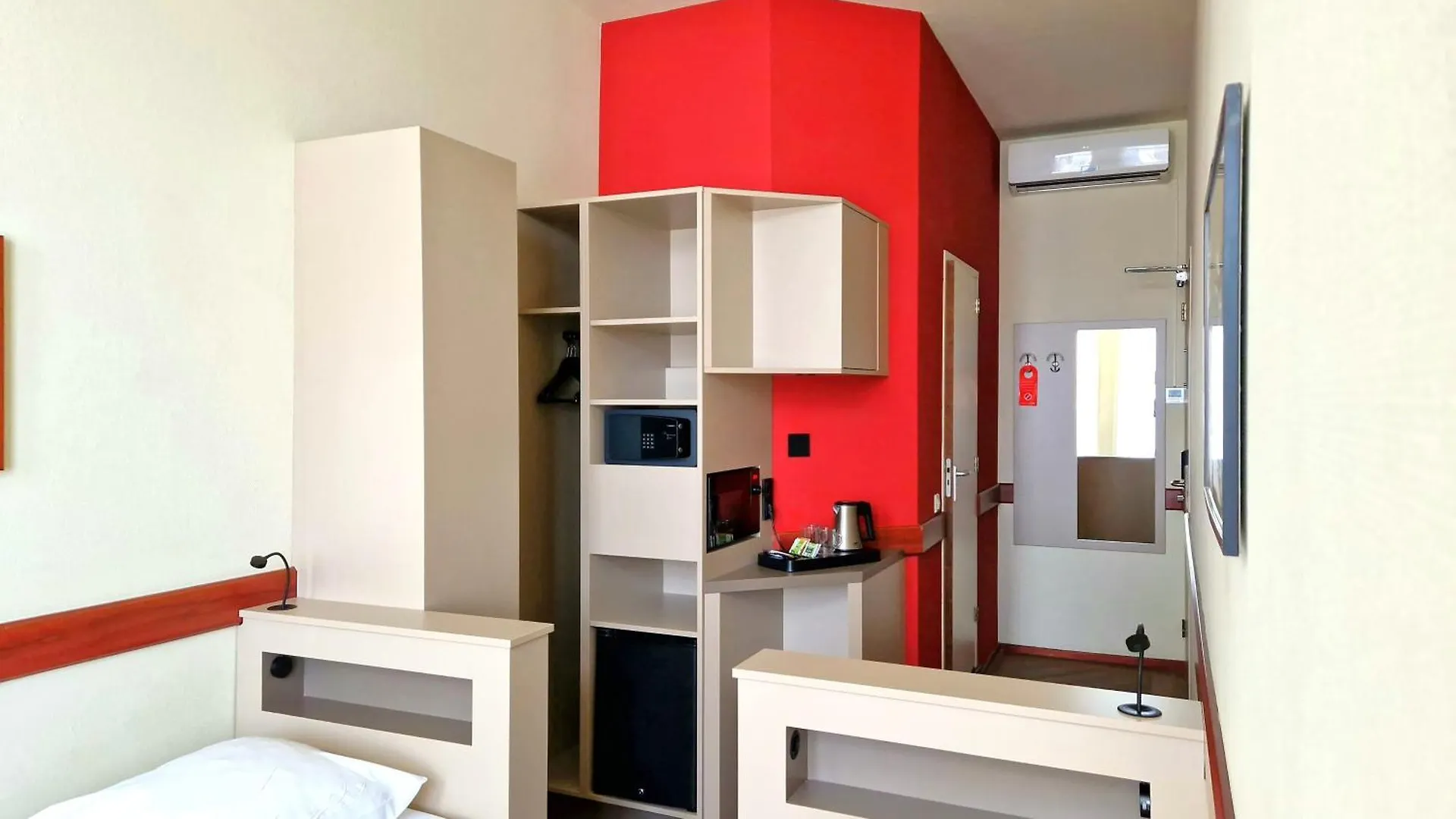 A-Train Hotel Амстердам