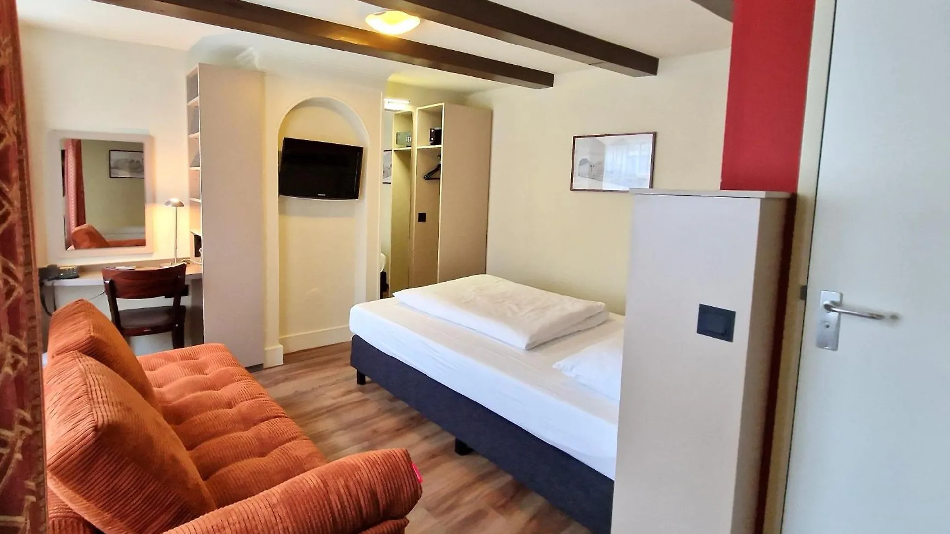 A-Train Hotel Амстердам