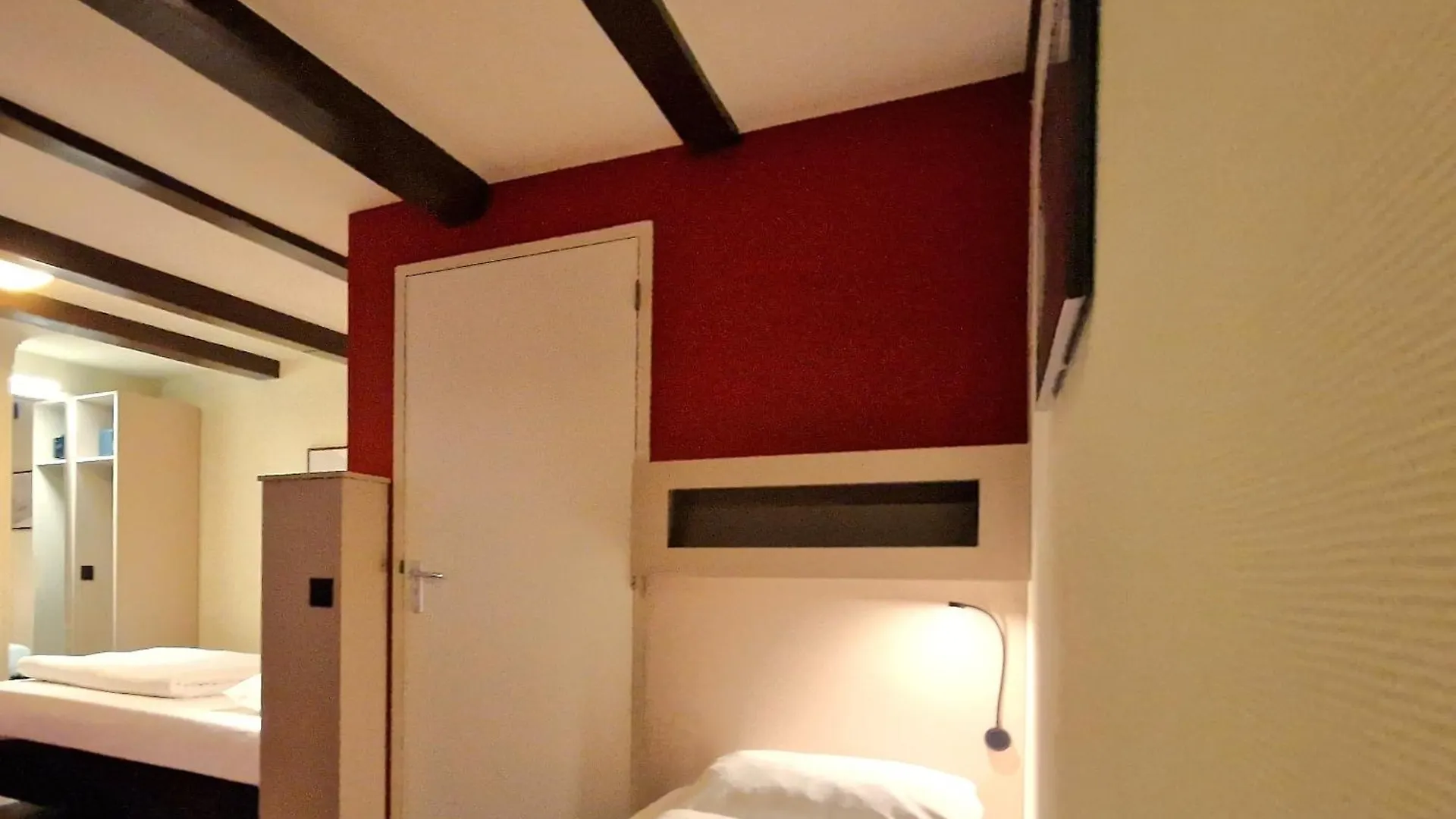 A-Train Hotel Амстердам